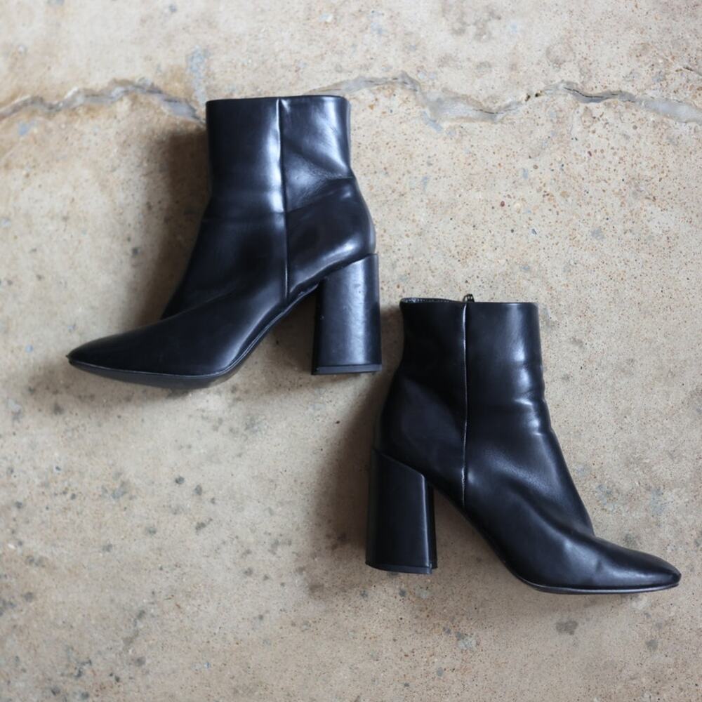 Black Ankle Boots 8.5 Square toe leather madden girl steve madden minimalist